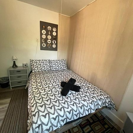Petite Guesthouse With Kitchenette And Private Bathroom Lake Isabella Extérieur photo