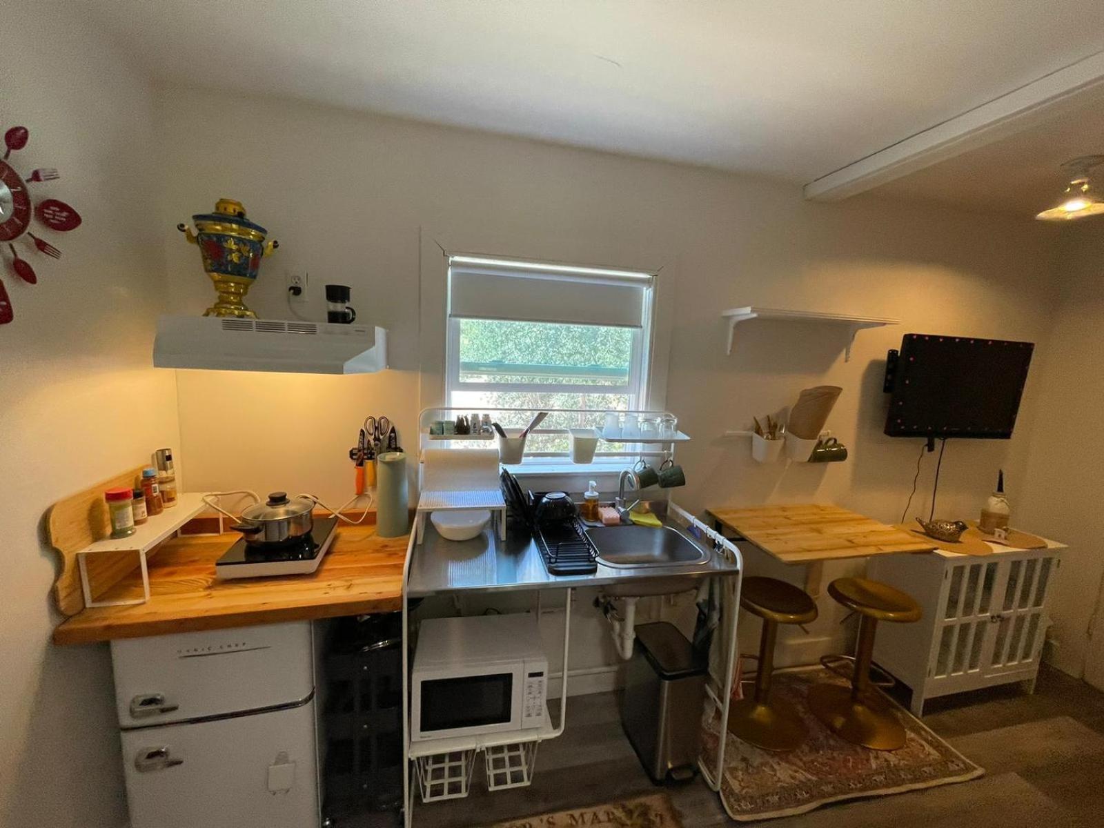 Petite Guesthouse With Kitchenette And Private Bathroom Lake Isabella Extérieur photo
